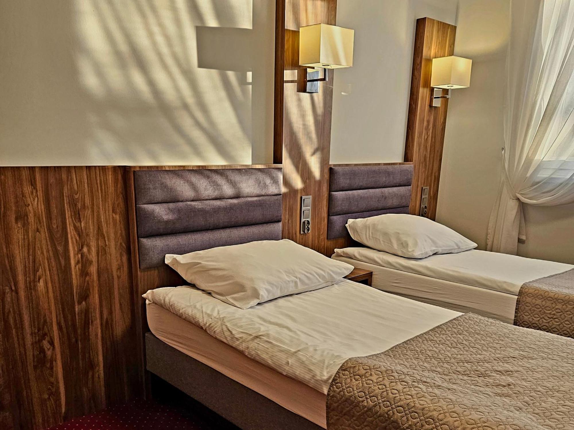 Hotel Hawana บิดกอชซ์ ภายนอก รูปภาพ
