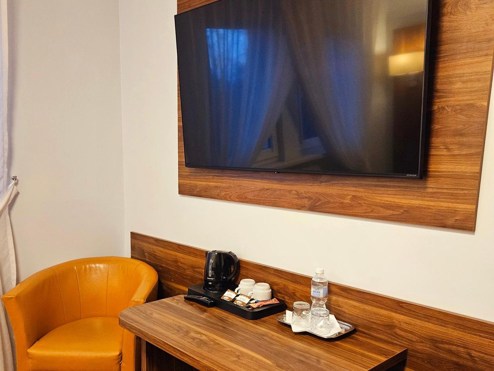 Hotel Hawana บิดกอชซ์ ภายนอก รูปภาพ